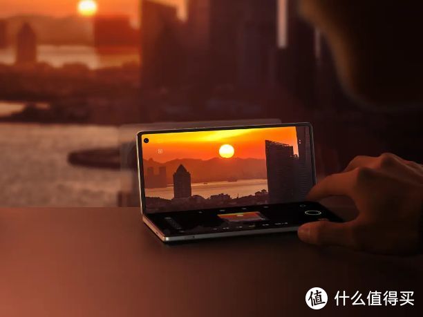 vivo X Fold3系列如何?一款“既要又要”的折叠旗舰插图1 vivo X Fold3系列如何?一款“既要又要”的折叠旗舰