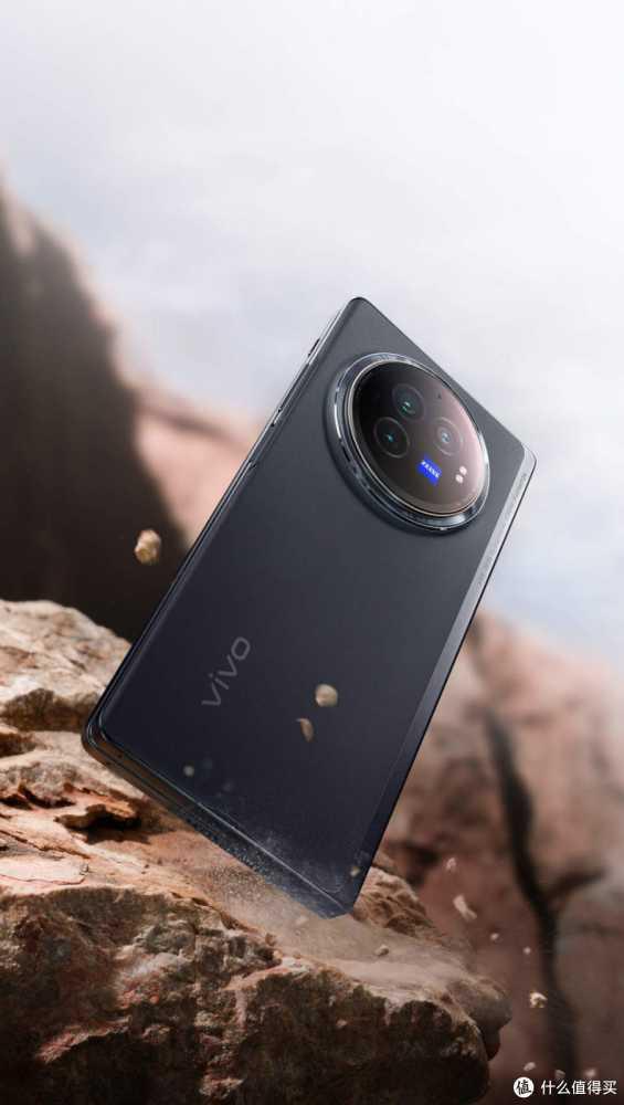 最新发布的vivo X Fold3系列将成为折叠屏手机领头羊
