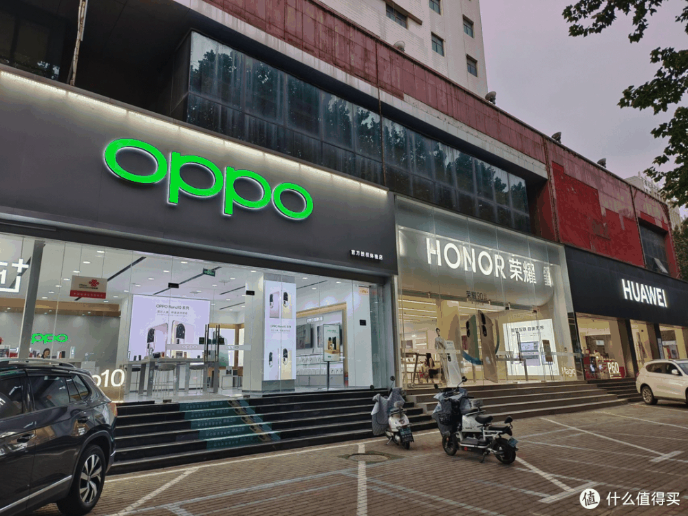 努比亚也挤折叠屏赛道，折叠屏手机就那么香？请听我详细说说看