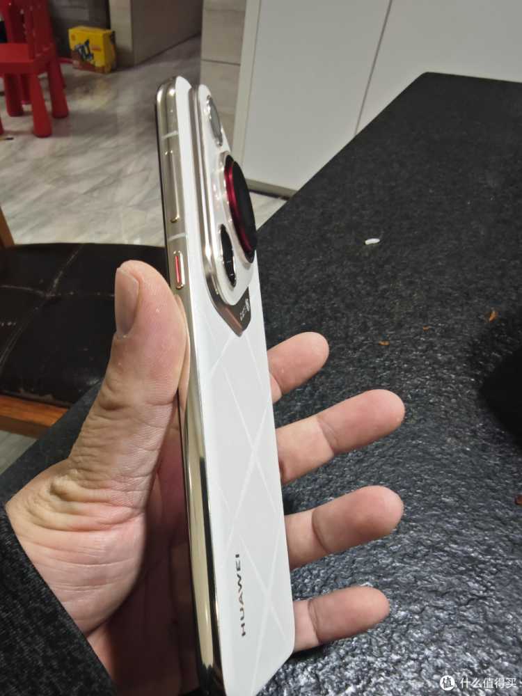 华为 Pura 70 Ultra 真机开箱上手体验