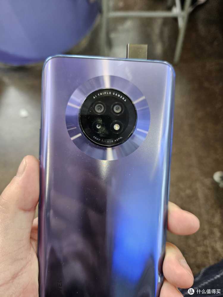 华为唯一一款伸缩镜头机器吧？