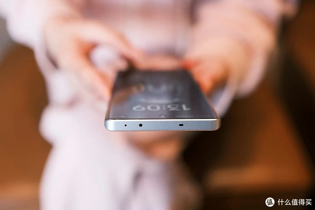 科技数码秀 篇四百九十六:同样是骁龙7+ Gen3处理器,真我GT Neo6 SE凭啥只卖1699,结论亮了插图22 同样是骁龙7+ Gen3处理器,真我GT Neo6 SE凭啥只卖1699,结论亮了