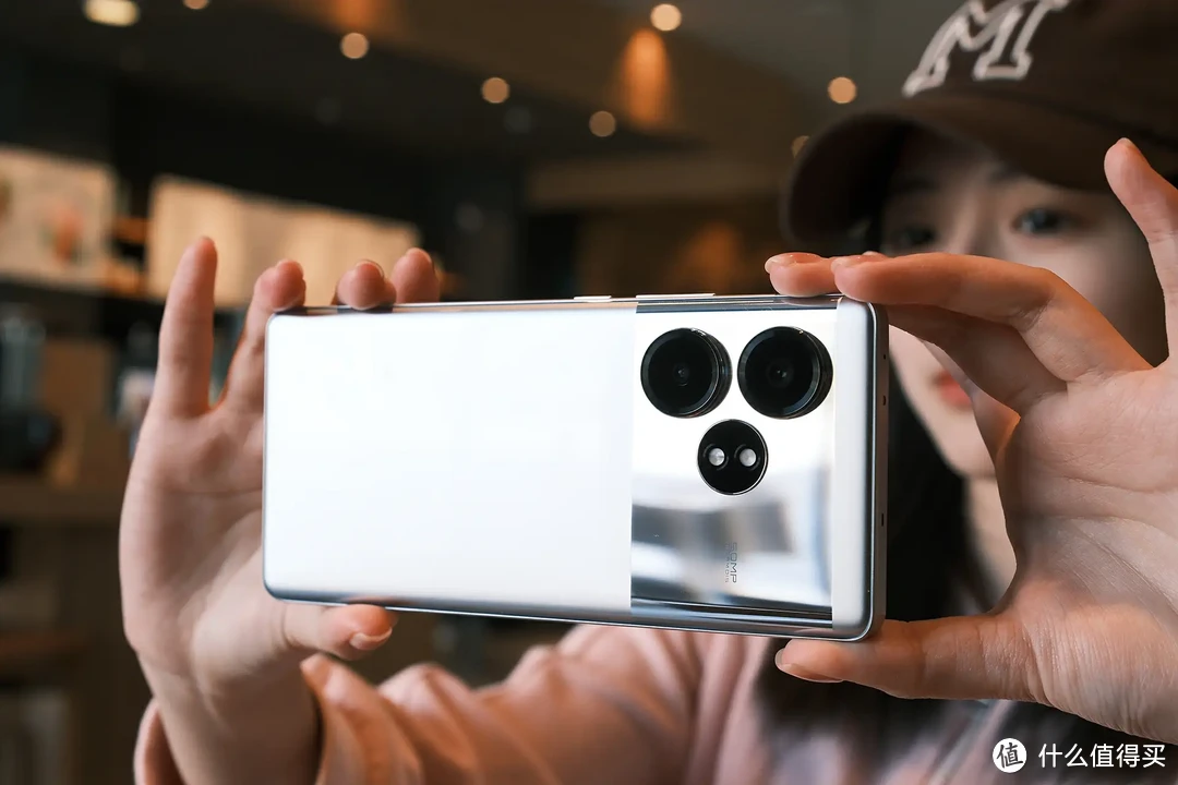 科技数码秀 篇四百九十六:同样是骁龙7+ Gen3处理器,真我GT Neo6 SE凭啥只卖1699,结论亮了插图11 同样是骁龙7+ Gen3处理器,真我GT Neo6 SE凭啥只卖1699,结论亮了