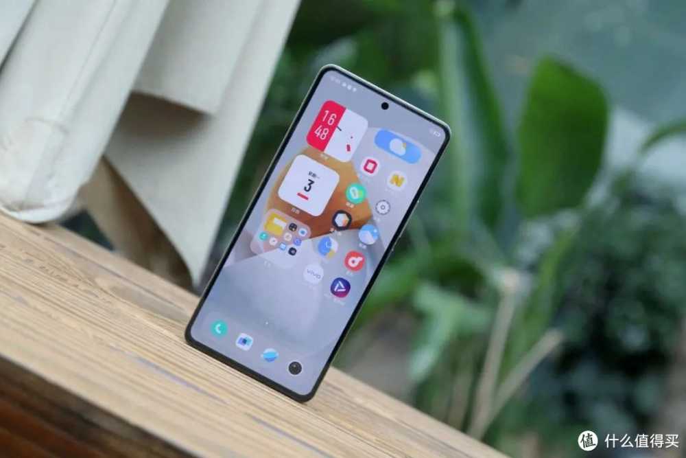 5月换机千万别瞎买，这3款才是低价高配，都有着旗舰机的体验感