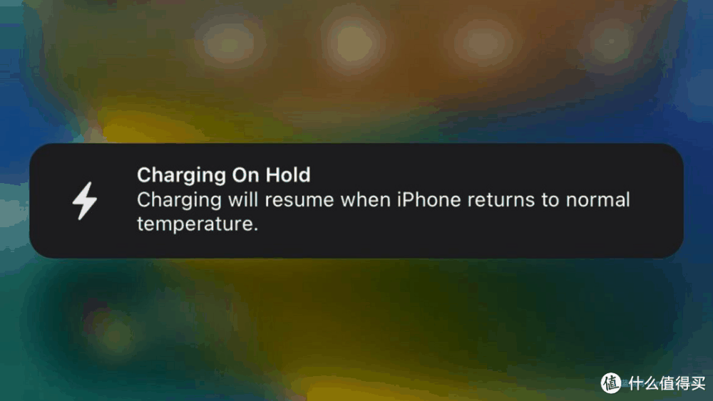 苹果提醒用户给iPhone充电时不要将其放到枕头/毯子/身体下(防止过热)插图 苹果提醒用户给iPhone充电时不要将其放到枕头/毯子/身体下(防止过热)