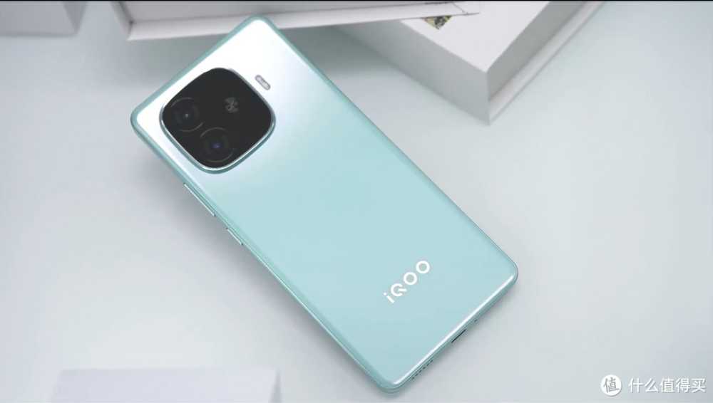 手机平板 篇八:iQOO Z9三个版本有哪些不同,一个视频告诉你该怎么选插图1 iQOO Z9三个版本有哪些不同,一个视频告诉你该怎么选