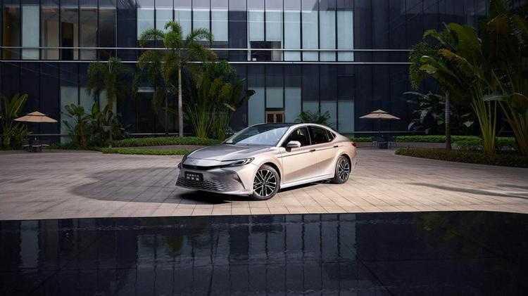 务实、传承、创新，家庭选车绕不开的选项，解析第9代凯美瑞