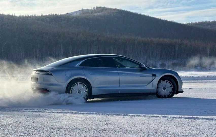 “百万级”豪车！仰望U7亮相，或竞争奔驰S级、保时捷帕拉梅拉