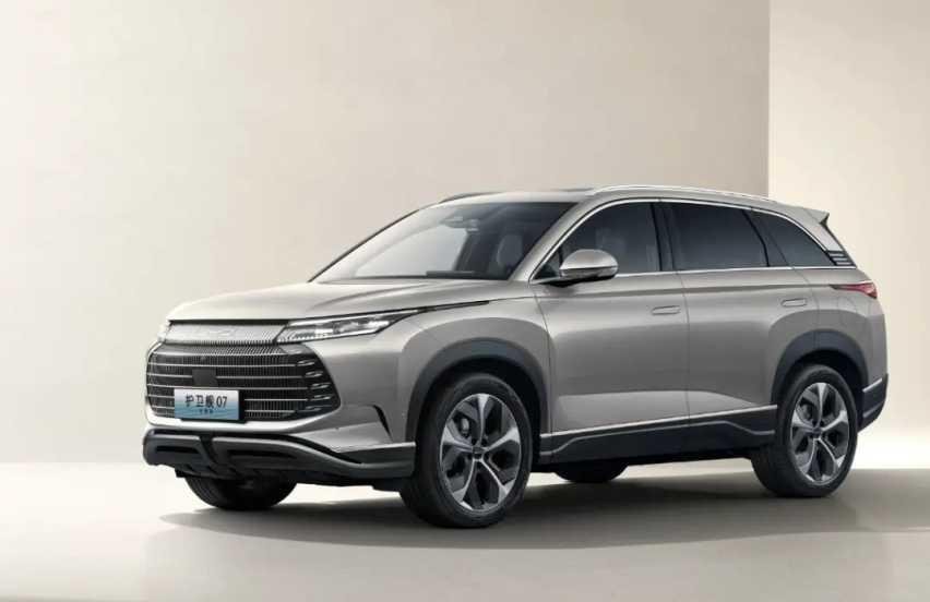 【E汽车】比亚迪护卫舰07荣耀版上市