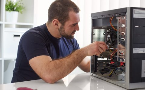 Win10关机后黑屏风扇还在继续转怎么办