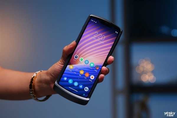 从一枝独秀到百花齐放 聊聊那些让我印象深刻的折叠屏插图9 从一枝独秀到百花齐放 聊聊那些让我印象深刻的折叠屏