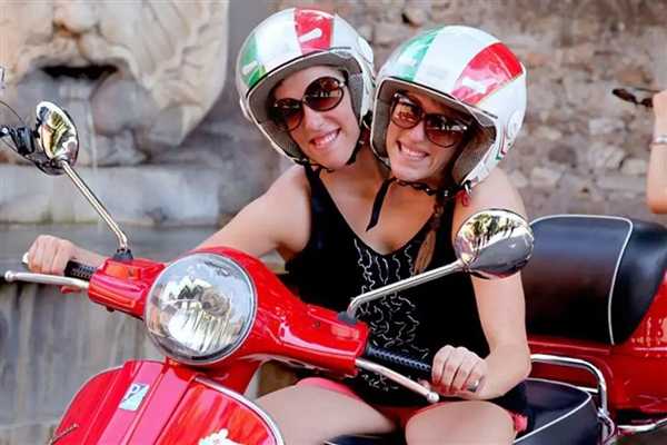 美国著名连体双胞胎共享身体 一个已婚想生孩子 另一个咋办插图5 美国著名连体双胞胎共享身体 一个已婚想生孩子 另一个咋办