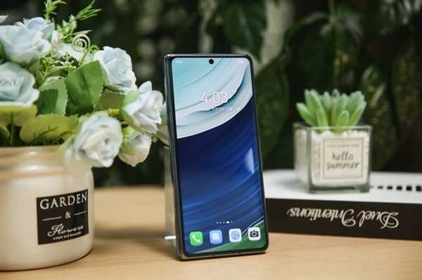 从一枝独秀到百花齐放 聊聊那些让我印象深刻的折叠屏插图19 从一枝独秀到百花齐放 聊聊那些让我印象深刻的折叠屏