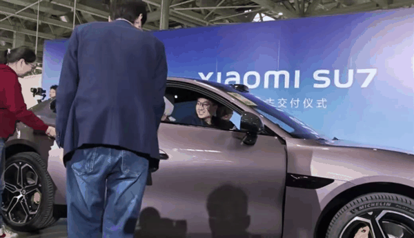 1.9亿点赞！雷军直播两小时：连线魏建军 点评马斯克 回应一切