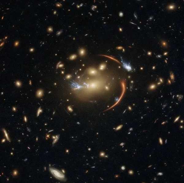 世界最大相机出现！3吨重32亿像素、每天将拍20TB照片