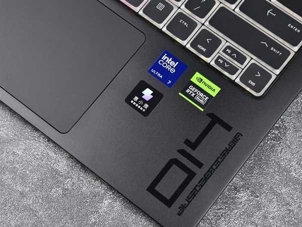 惠普首款AI PC！OMEN暗影精灵10 SLIM 14 AI游戏本上手