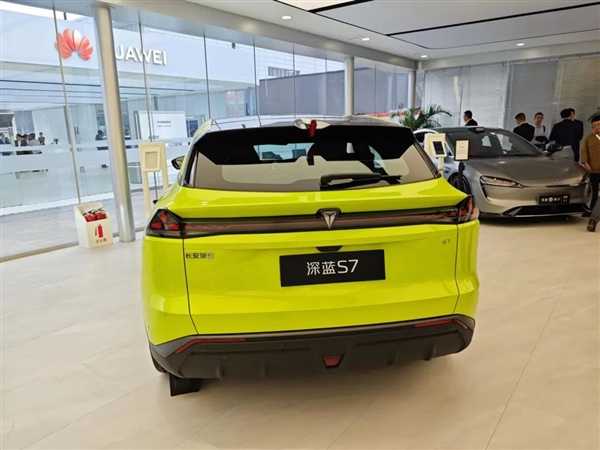 北京车展 不见余承东