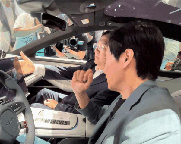 雷军建言王传福一起搞生态:李想、何小鹏都愿意加入插图 雷军建言王传福一起搞生态:李想、何小鹏都愿意加入