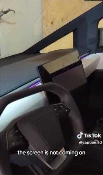 特斯拉Cybertruck被曝车机无法启动：重置长达5小时