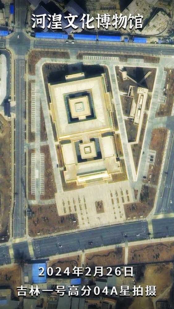 卫星俯瞰内地进入青藏的咽喉要地：丝绸之路必经