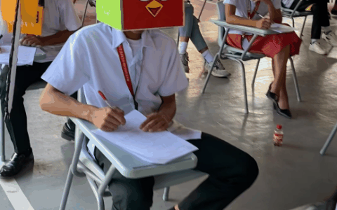 最强防作弊系统！菲律宾学生自制反作弊帽 二次元浓度过高了