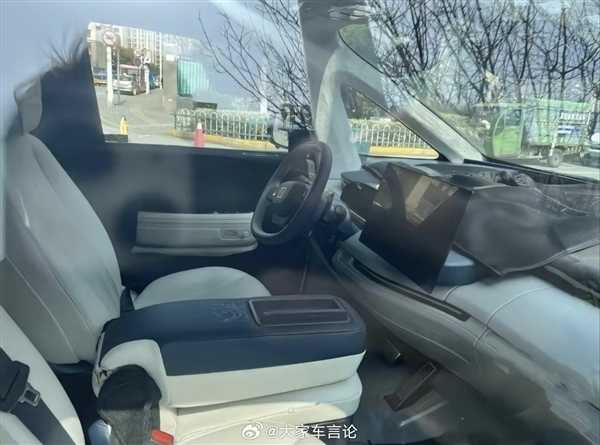 极氪MIX路试车曝光:无B柱、侧滑门往前开插图 极氪MIX路试车曝光:无B柱、侧滑门往前开