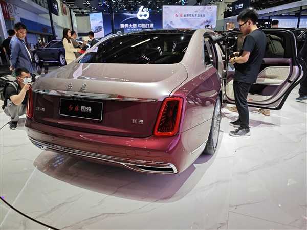 红旗金葵花品牌发布:国雅、国礼、国耀三车齐亮相插图2 红旗金葵花品牌发布:国雅、国礼、国耀三车齐亮相