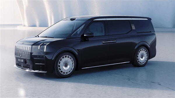 名为“光辉” 极氪009四座版推出:价值50万的椅子装了两把插图2 名为“光辉” 极氪009四座版推出:价值50万的椅子装了两把