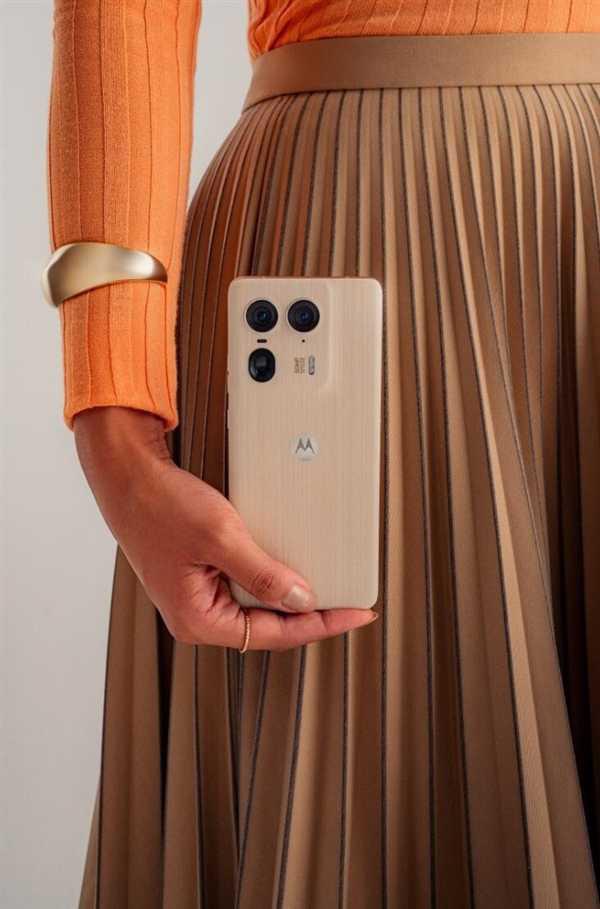 最强骁龙8s Gen3旗舰!moto Edge 50 Ultra发布:7700元插图7 最强骁龙8s Gen3旗舰!moto Edge 50 Ultra发布:7700元