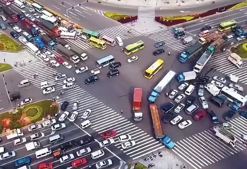 公路丑行再现:汽车避晒式等灯不仅难看而且违法插图2 公路丑行再现:汽车避晒式等灯不仅难看而且违法