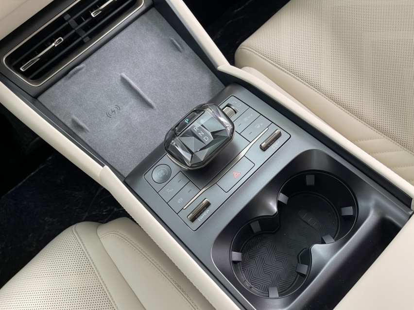 预计12万元起，填补秦PLUS和汉之间的空白？比亚迪秦L实拍插图8