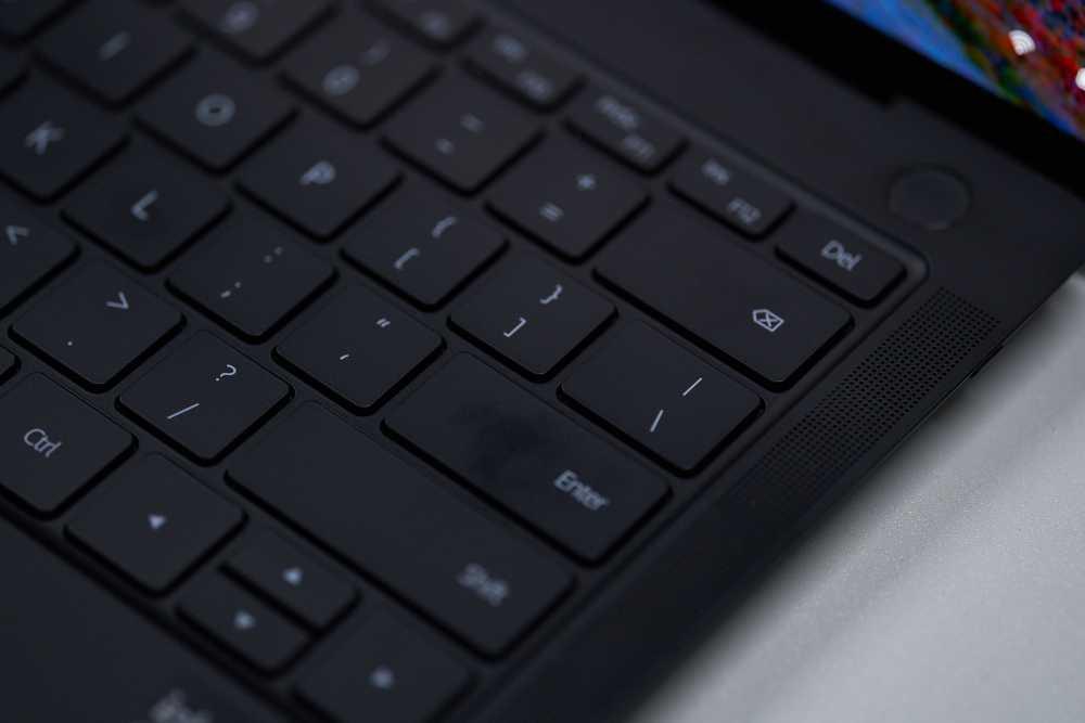 华为MateBook X Pro体验:轻薄本卷出了新花样插图11 华为MateBook X Pro体验:轻薄本卷出了新花样