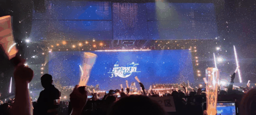 刚满周岁的《星铁》，为什么决定烧钱让玩家“爽”？