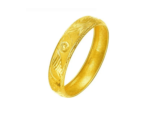 黄金手镯和手表要分开戴吗?金手镯和手表分别戴哪个手上好