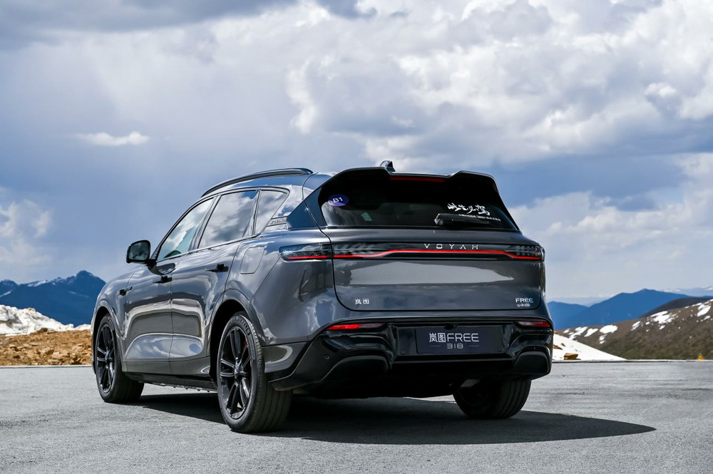 尽享驾趣体验和318美景：最美公路旅行家岚图FREE 318试驾报告