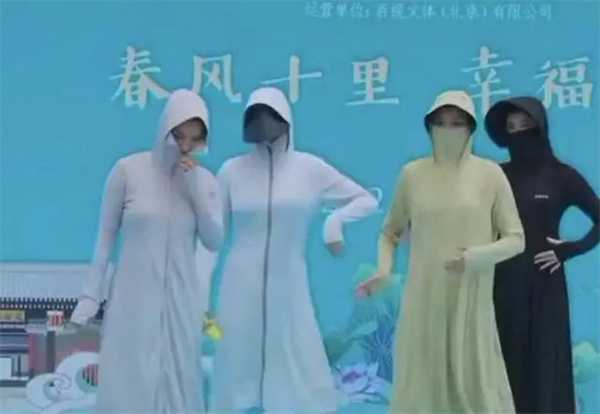 椰树回应主播穿防晒衣捂严实了 直播所在地很晒