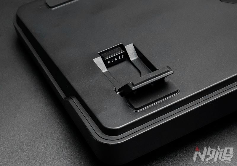 飞鱼轴版开售 黑爵AK820 MAX三模机械键盘拆解评测插图21