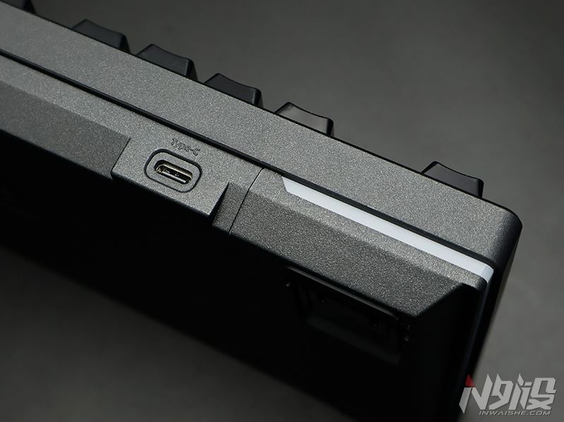 磁轴键盘适合哪些人购买? 达尔优EK75RT磁轴键盘拆解评测插图5 磁轴键盘适合哪些人购买? 达尔优EK75RT磁轴键盘拆解评测插图5