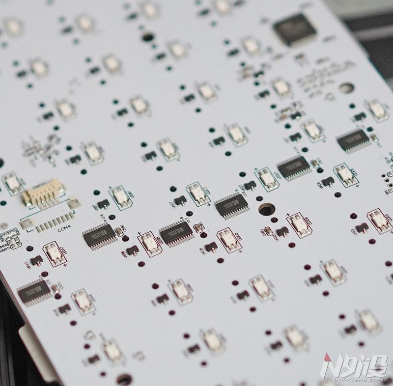 磁轴键盘适合哪些人购买? 达尔优EK75RT磁轴键盘拆解评测插图16 磁轴键盘适合哪些人购买? 达尔优EK75RT磁轴键盘拆解评测插图16