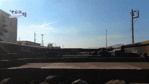 高铁列车没有方向盘 怎么拐弯:终于懂了插图3 高铁列车没有方向盘 怎么拐弯:终于懂了