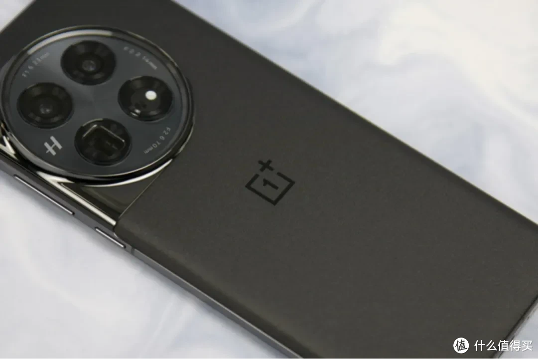 一加12首发评测：这一次它从内到外都堪称顶级