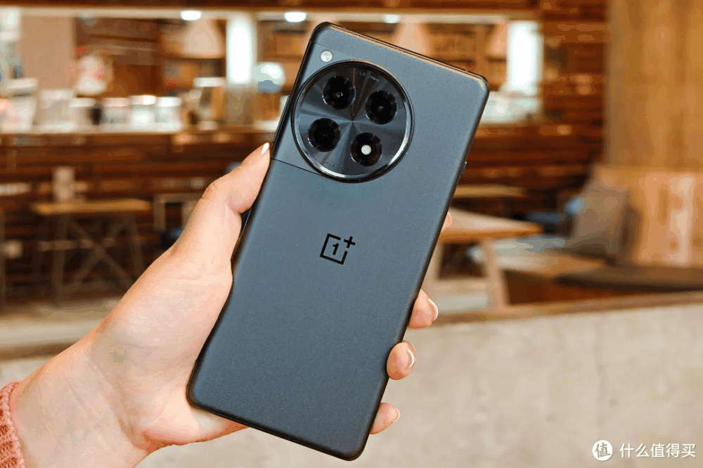 建议男士买的手机，目前这4款手机值得考虑，轻松流畅用三五年