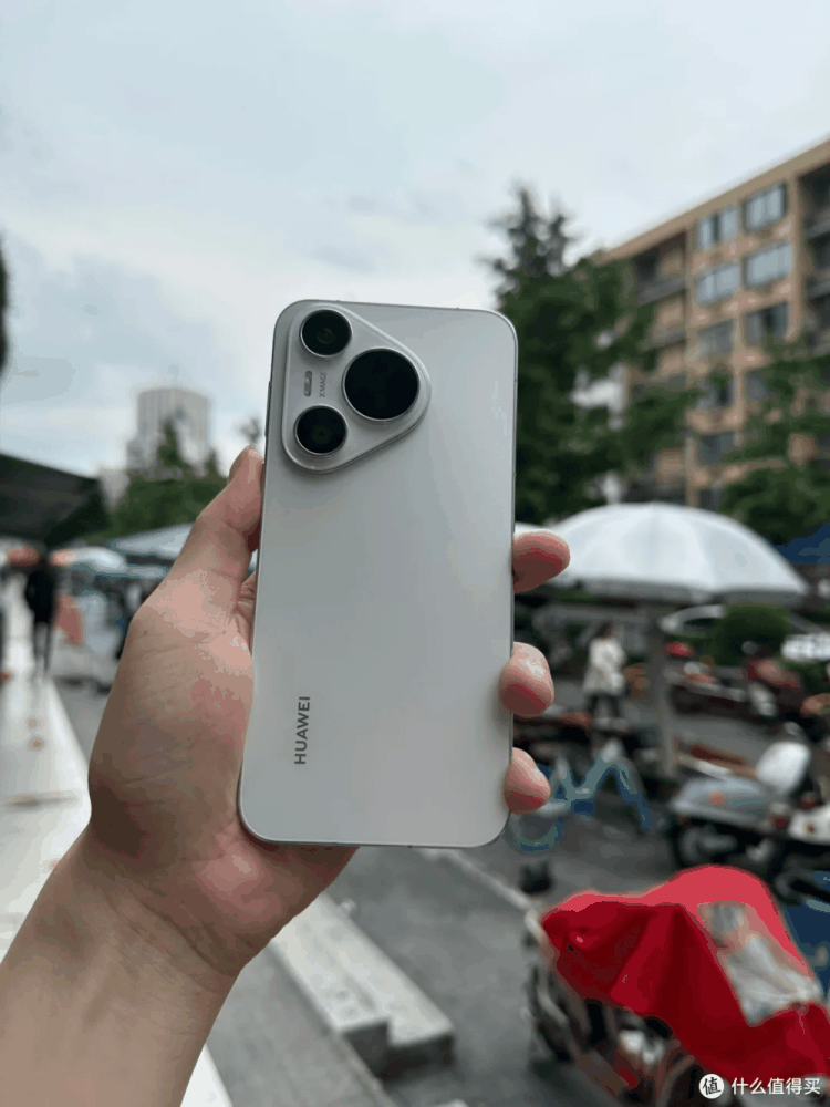 同样是华为旗舰手机，为啥Pura70不如Mate60火？对比下就不奇怪了