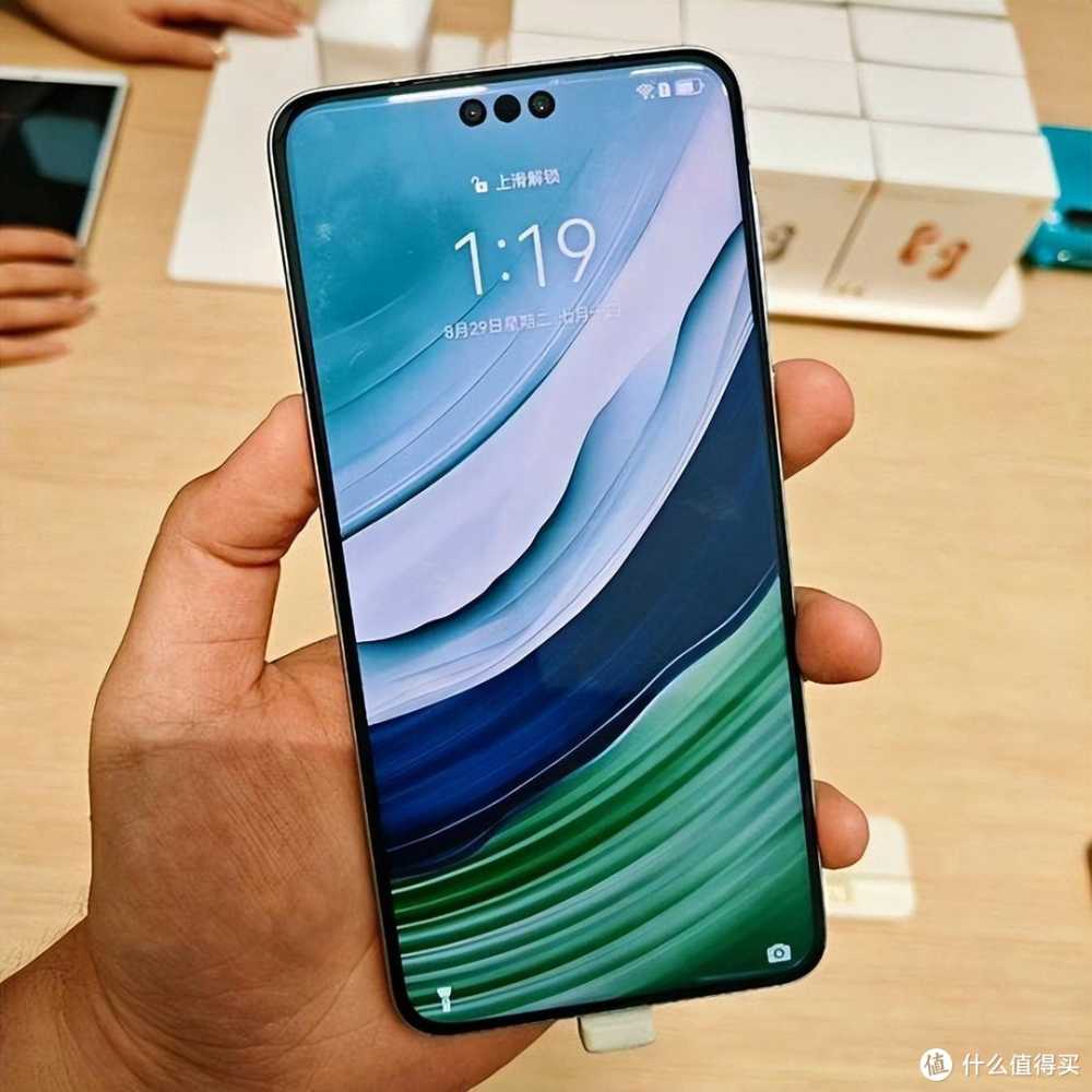 同样是华为旗舰手机，为啥Pura70不如Mate60火？对比下就不奇怪了