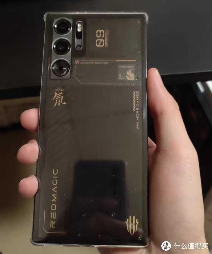 全面屏旗舰游戏手机插图 全面屏旗舰游戏手机