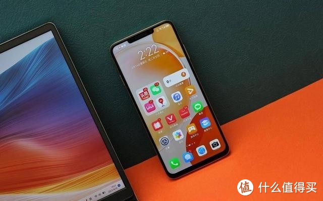 华为干翻千元市场,7000mAh+6.95英寸大屏+鸿蒙,才卖1157元!插图8 华为干翻千元市场,7000mAh+6.95英寸大屏+鸿蒙,才卖1157元!