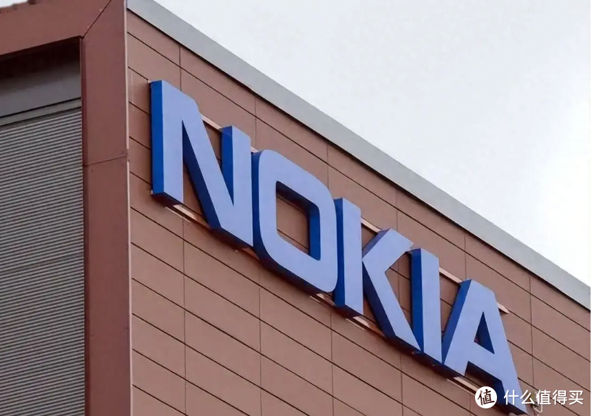 诺基亚终于找到自身优势：复刻功能手机全网售罄，网友持续催货