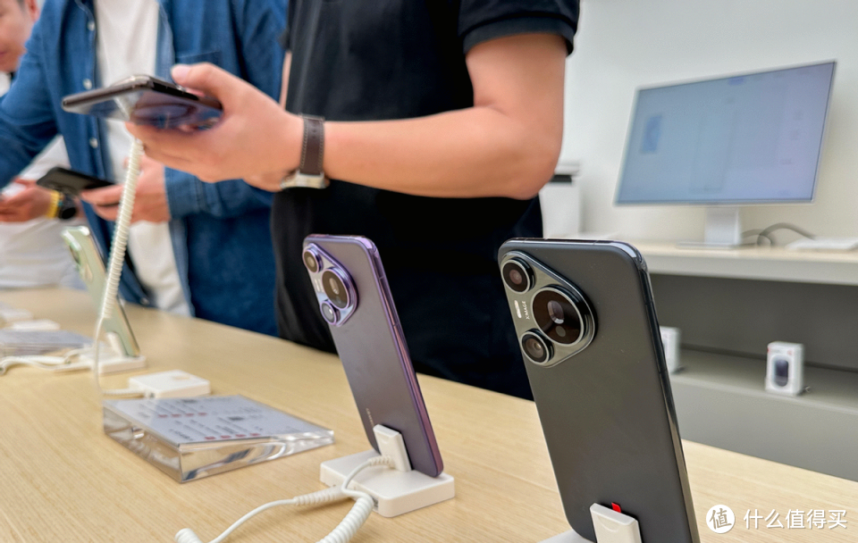 为啥华为Pura70卖得不如Mate60好？业内人士：三种原因导致的