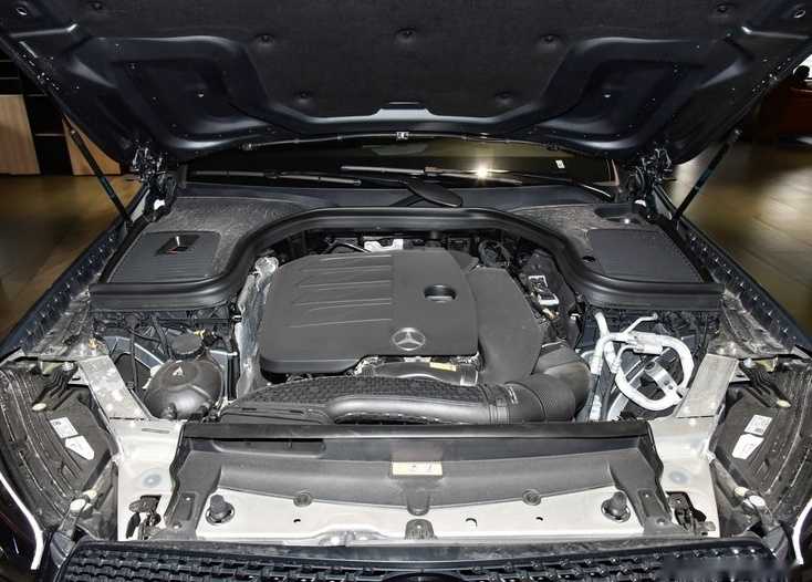 全新奔驰GLC轿跑SUV上市！共两款车型，售价48.95万起