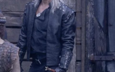 《猎魔人》S4现场照泄露 粉丝不满杰洛特服装